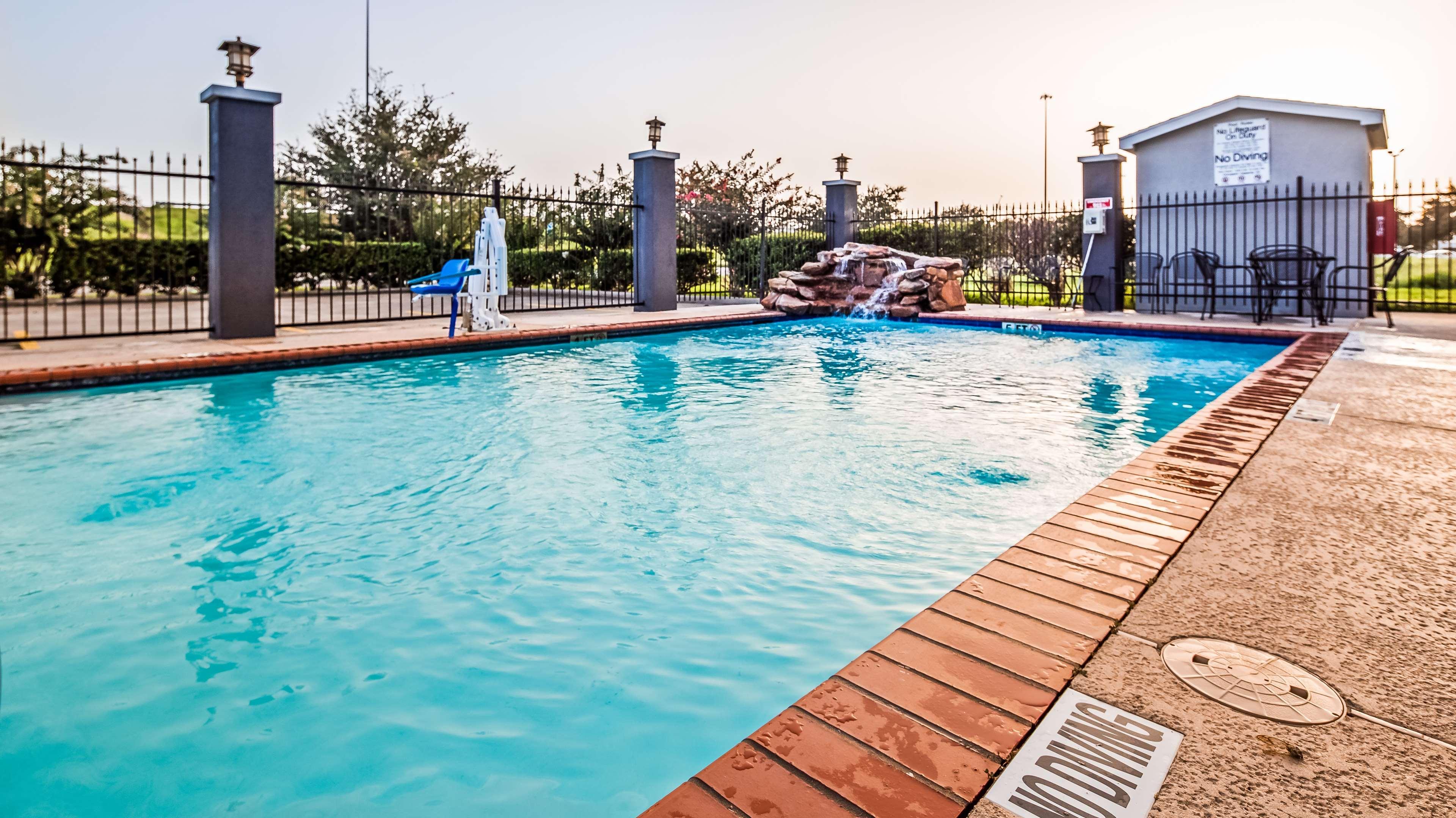 Surestay Plus By Best Western Texas City I-45 Exterior foto
